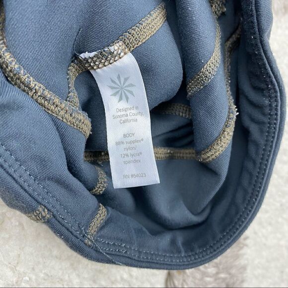 Athleta Cropped Pants   - Picture 6 of 7